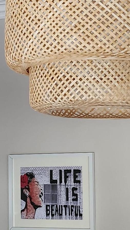 Contemporary Beach Apartment 브라이턴 외부 사진